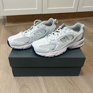 New Balance 530 White and Gray Silver Athletic Shoes